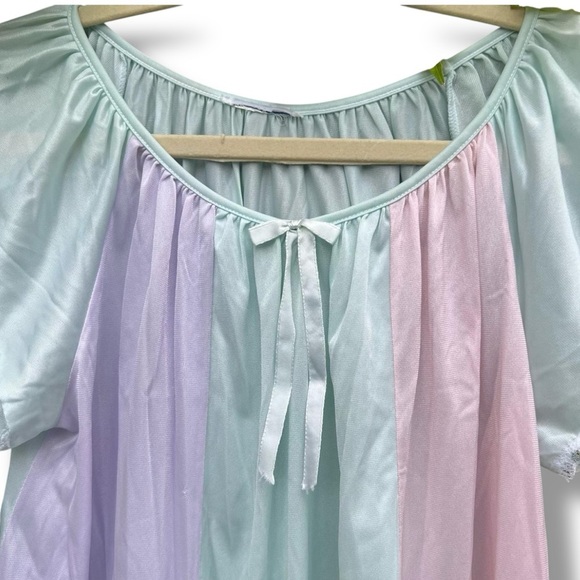 Vintage Pastel Color-block Nightgown - Picture 2 of 3